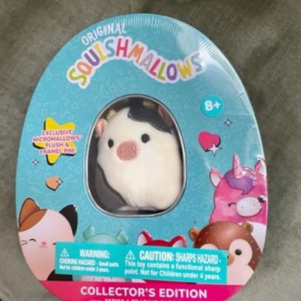 Squishmallow Collectors Tin Connor The Cow